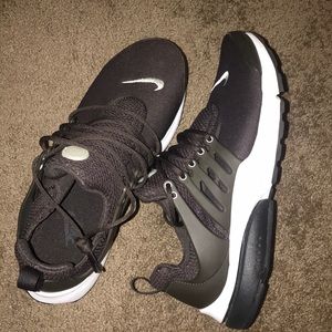 Nike Prestos